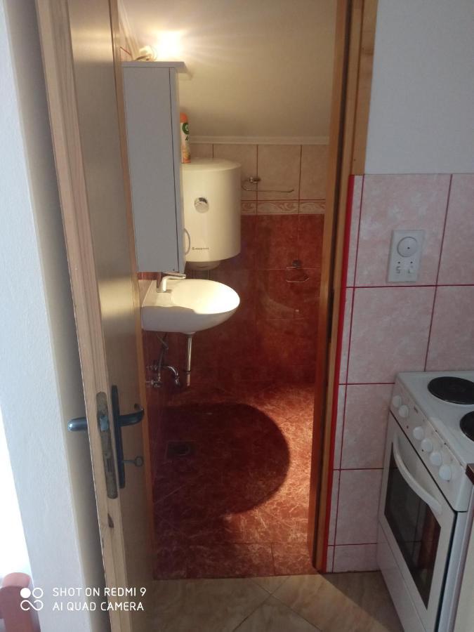 Apartments Petrovic Тиват Екстер'єр фото