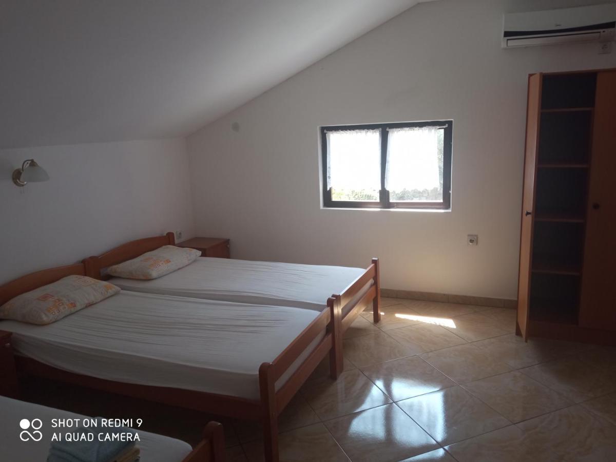Apartments Petrovic Тиват Екстер'єр фото