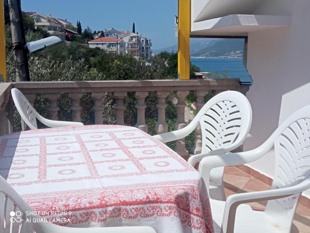 Apartments Petrovic Тиват Екстер'єр фото