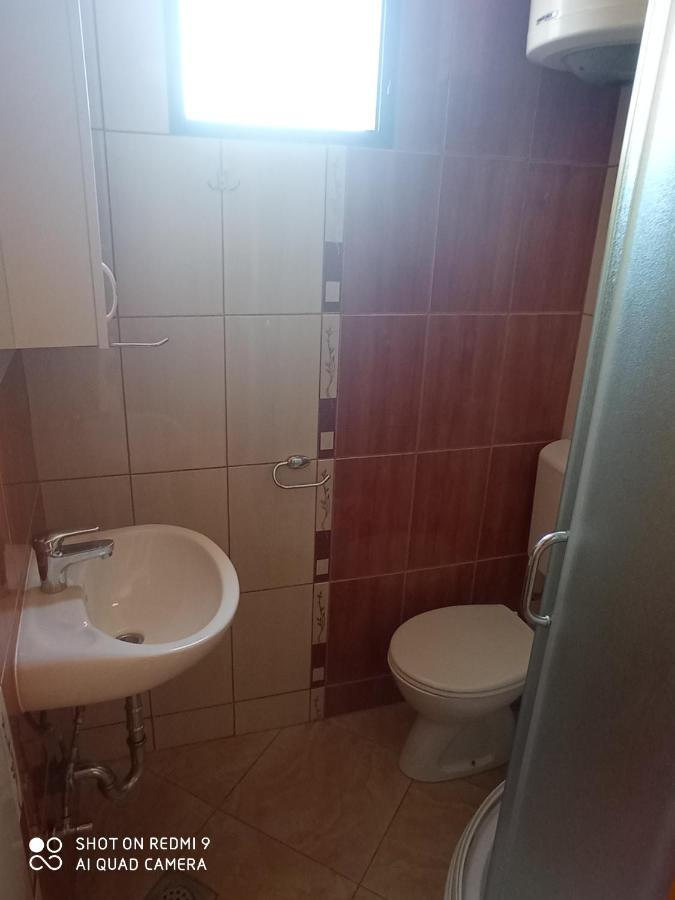 Apartments Petrovic Тиват Екстер'єр фото